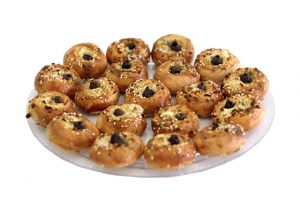 מגש בויס גבינה קשקבל וזיתים 20 יחידות